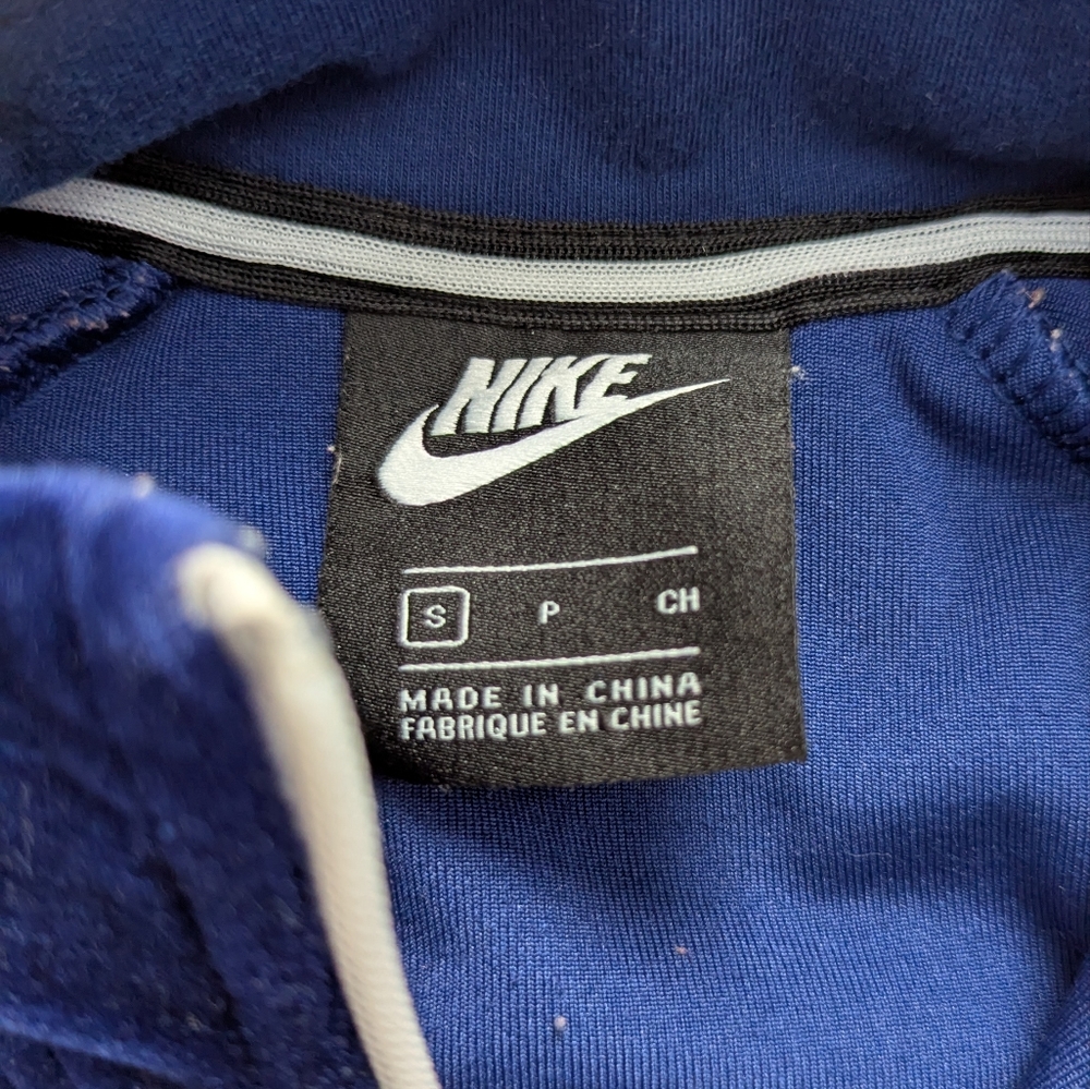 Nike Blue Velvet Half-Zip Long Sleeve Pullover, Size Small - Picture 4 of 5